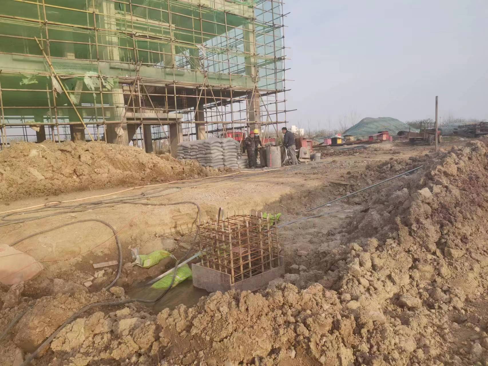 丰润当桥梁出现裂缝的时候应该及时加固修补